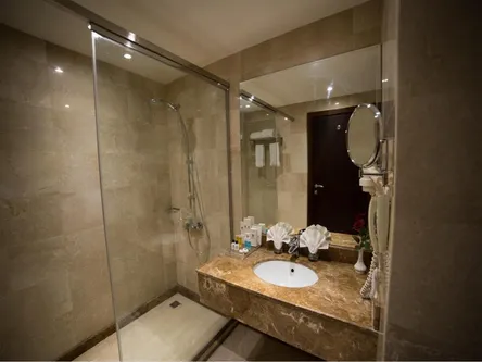 Al Safwah Hotel Tower 1 Bathroom