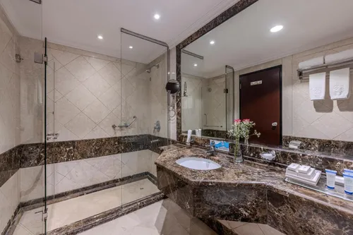 Al Shohada Hotel Bathroom